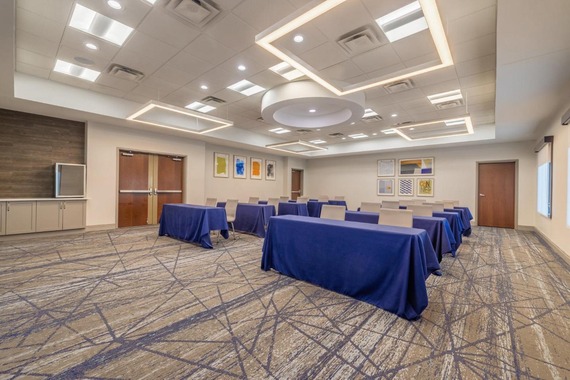 Holiday Inn Express & Suites Kansas City Airport By Ihg Exterior foto