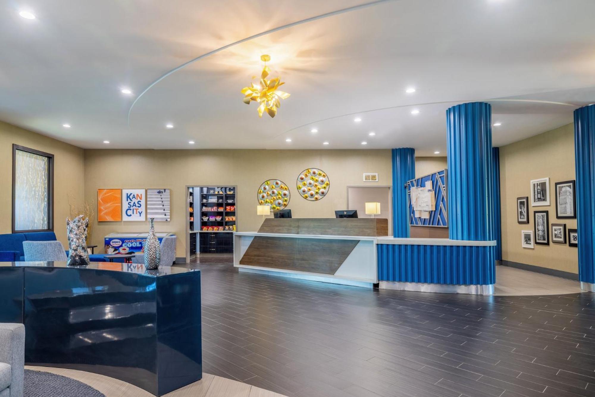 Holiday Inn Express & Suites Kansas City Airport By Ihg Exterior foto