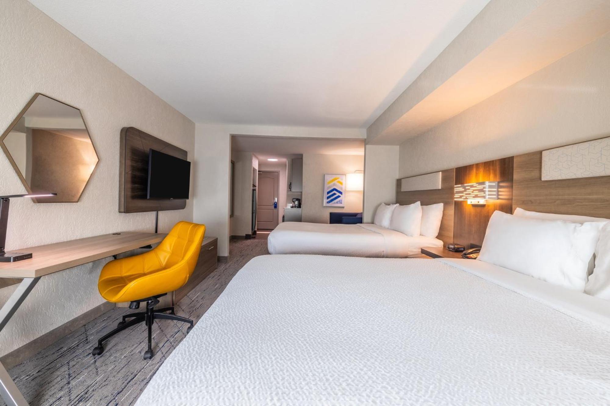 Holiday Inn Express & Suites Kansas City Airport By Ihg Exterior foto